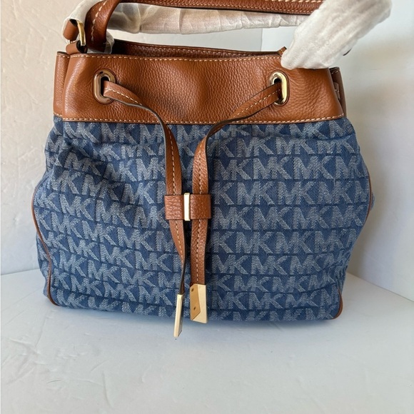 Michael Kors NWT Marina Signature Print Denim & Leather Drawstring Bucket Bag - Picture 8 of 13